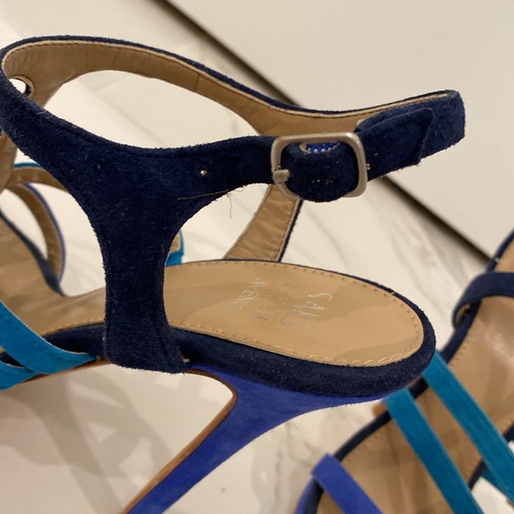 Saks Fifth Avenue heels. - Picture 10 of 13